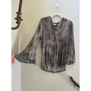 Vtg Y2k/2000s Mossy Green 3/4 Sleeve Top Bell Sleeve Whimsigoth Charmed Fairy